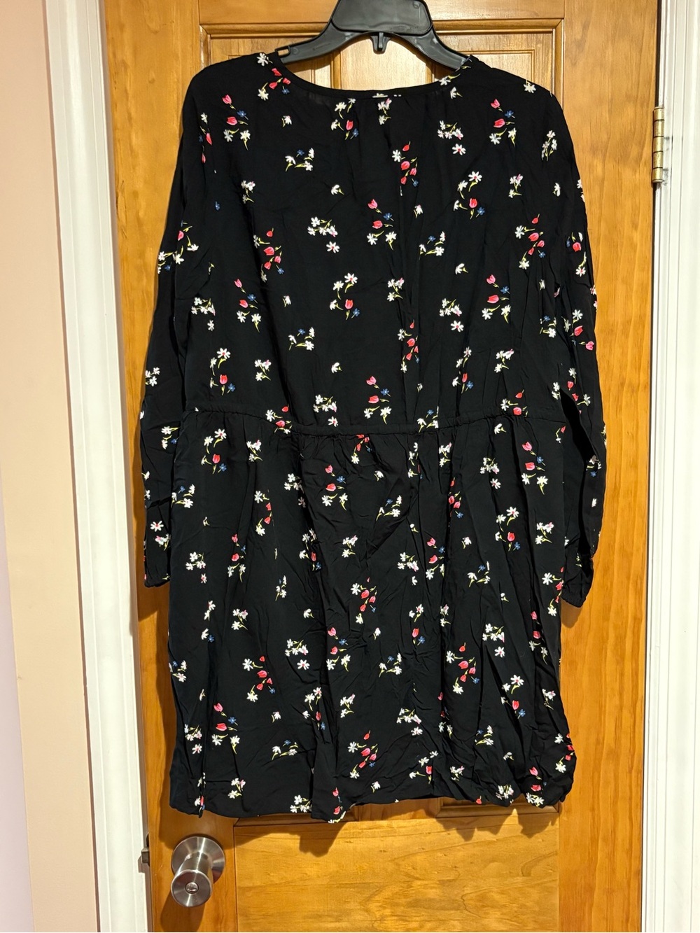 Black Floral Button-Front Dress - Picture 2 of 4